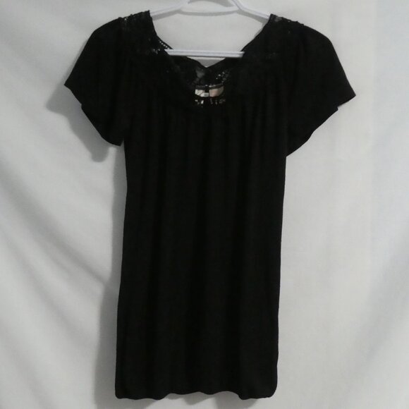EYESHADOW | medium | Black Short Sleeve Top With Lace Neckline - Picture 1 of 13